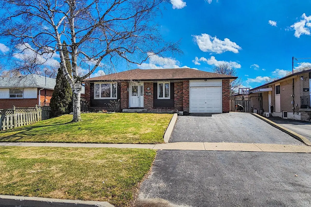 869 Vicki DR, Pickering, ON L1W 2J6
