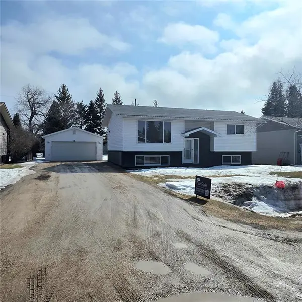 28 7th ST, Gladstone, MB R0J 0T0