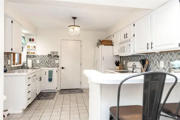 5736 Leeward CT, Independence Charter Township, MI 48346