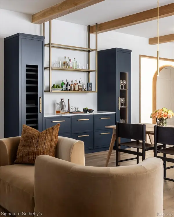 922 Eastover DR, Bloomfield Hills, MI 48304