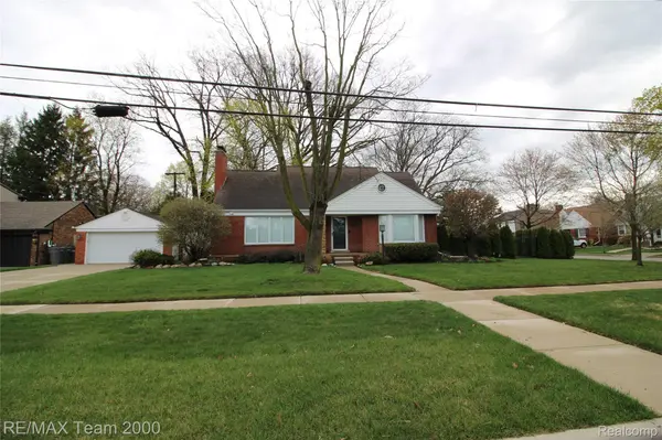 835 S Silvery LN, Dearborn, MI 48124