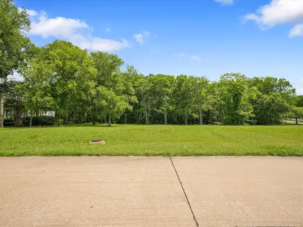 2603 Creekwood Drive, Cedar Hill, TX 75104