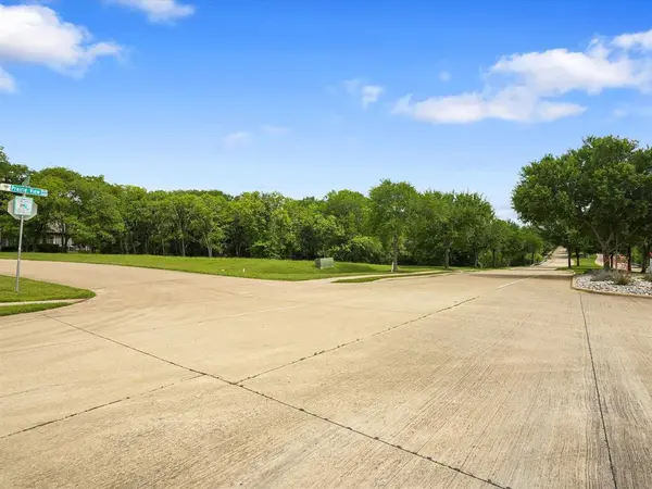 2603 Creekwood Drive, Cedar Hill, TX 75104