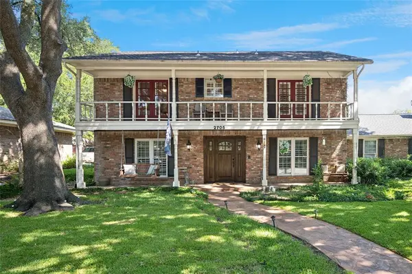 2705 Prairie Creek Court, Plano, TX 75075