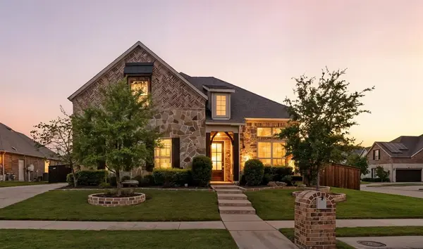 7945 Forest Lakes Drive,  North Richland Hills,  TX 76182