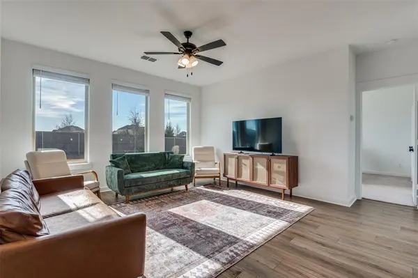 3533 Redbud Flower Trail, Prairie Ridge, TX 76084