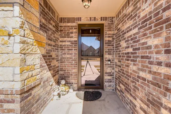 3414 Fountain Way, Granbury, TX 76049