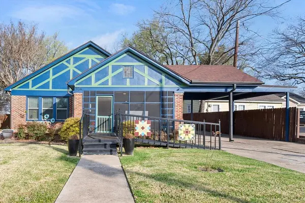 504 W Gilmer Street, Ennis, TX 75119