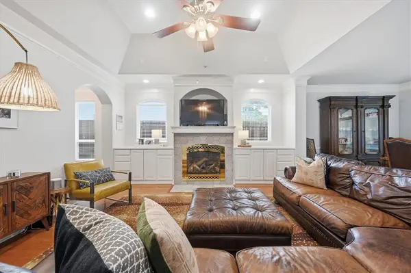 3332 W 4th Street, Fort Worth, TX 76107