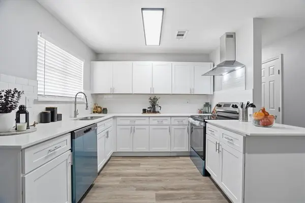 604 E 5th Street, Weatherford, TX 76086