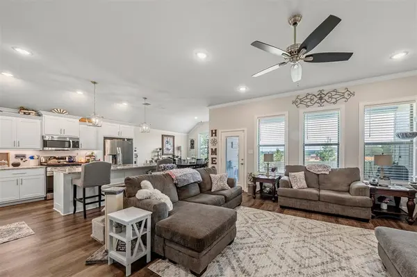 112 Amanda Avenue, Bullard, TX 75757