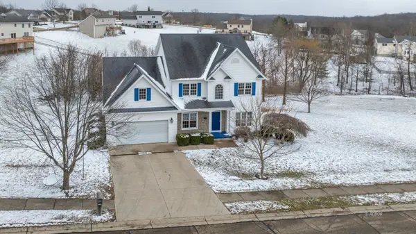 4 Dove Dr, Athens, OH 45701