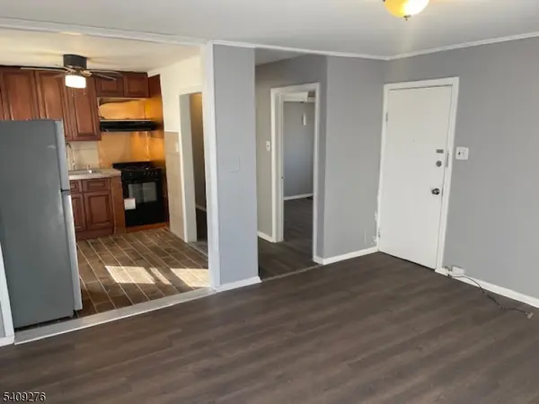 1112 Rivington St, Roselle Boro, NJ 07203