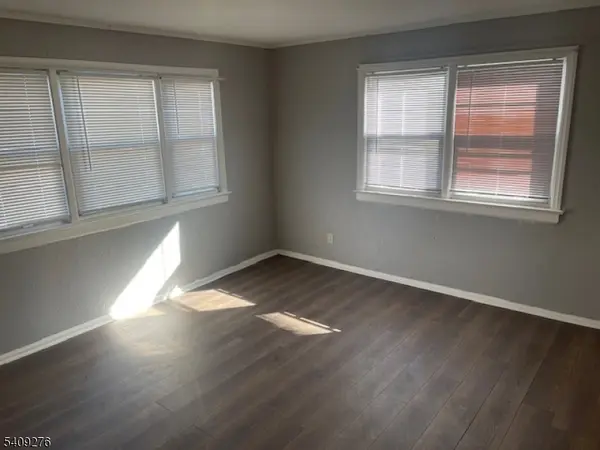 1112 Rivington St, Roselle Boro, NJ 07203