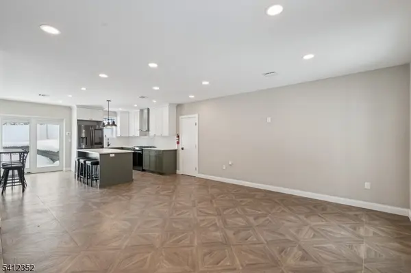 13 Roger Ave, Wanaque Boro, NJ 07420