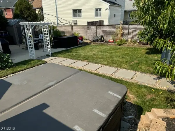 53 Woodland Ave, Kearny Town, NJ 07032