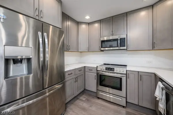 1 Carriage City Plz #1214, Rahway City, NJ 07065