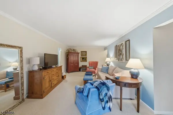 36 Countryside Dr, Bernards Twp., NJ 07920