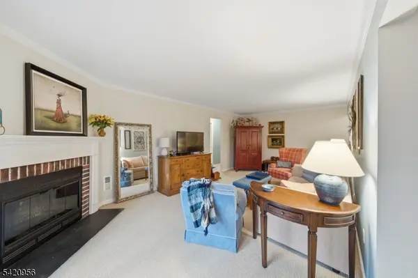 36 Countryside Dr, Bernards Twp., NJ 07920