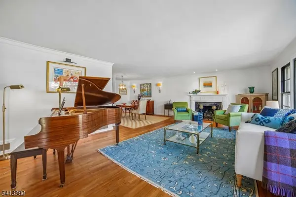 101 Essex Rd, Summit City, NJ 07901