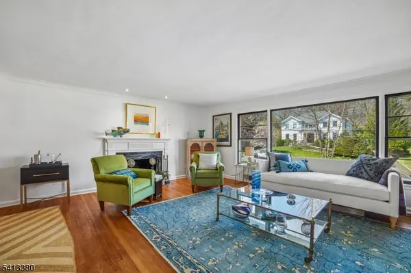 101 Essex Rd, Summit City, NJ 07901