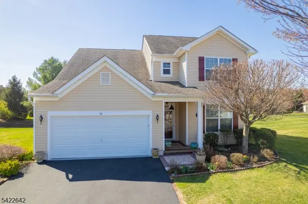 10 Ginkgo Ct, Franklin Twp., NJ 08873