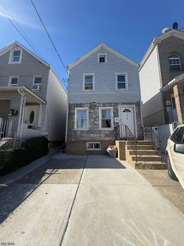 1016 Laura St, Elizabeth City, NJ 07201