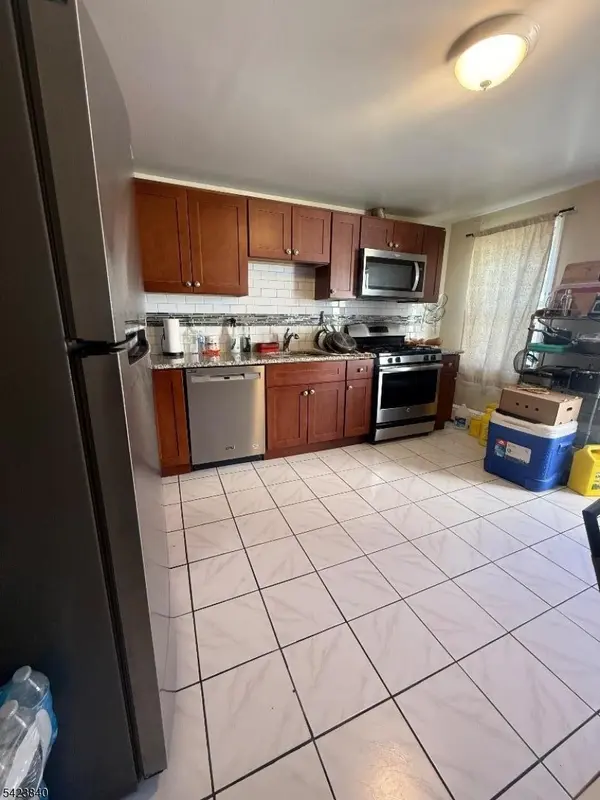 1016 Laura St, Elizabeth City, NJ 07201