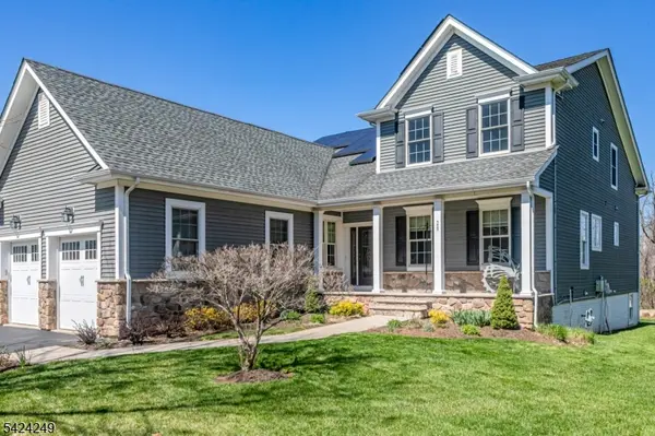 28 Bedford Dr, Montgomery Twp., NJ 08558