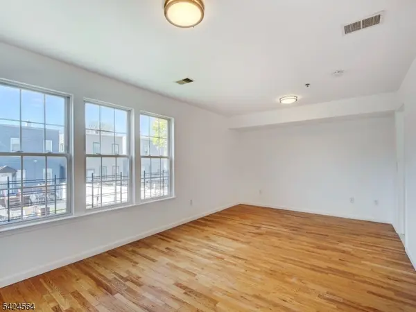 54-56 Bragaw Ave, Newark City, NJ 07112