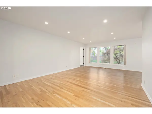 2169 KEITH WAY, Eugene, OR 97401