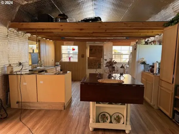 1020 JOHN ST, Haines, OR 97833