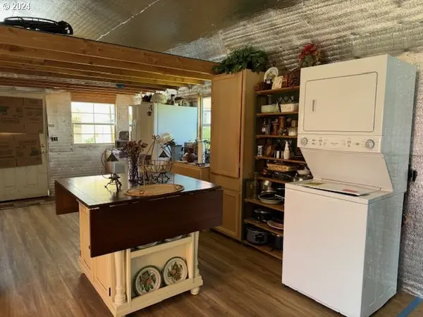 1020 JOHN ST, Haines, OR 97833