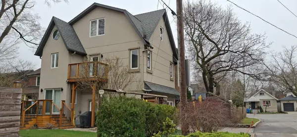 107 Otter CRES, Toronto C04, ON M5N 2W9