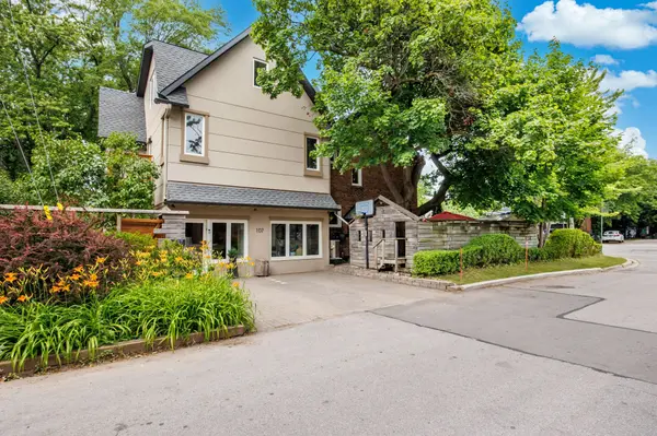 107 Otter CRES, Toronto C04, ON M5N 2W9