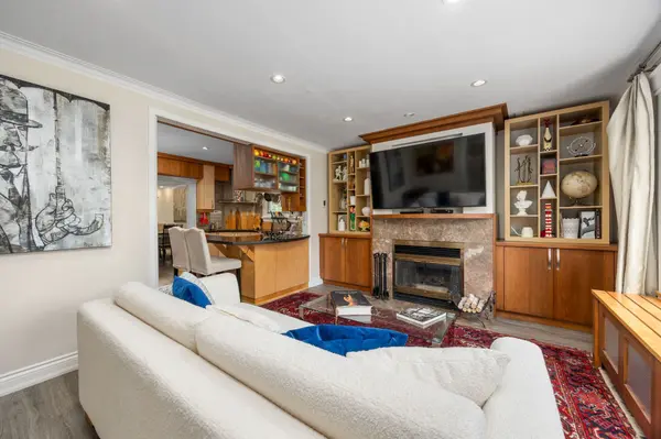 107 Otter CRES, Toronto C04, ON M5N 2W9