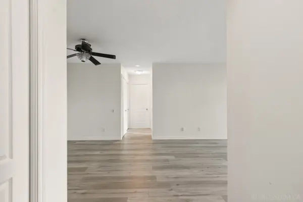 18 William Carson CRES #614, Toronto C12, ON M2P 2G6