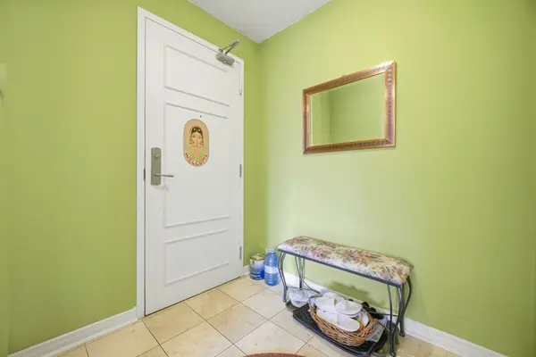 330 Red Maple RD #411, Richmond Hill, ON L4C 0T6