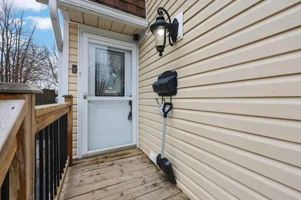 15 Wilde PL, Barrie, ON L4N 4W6