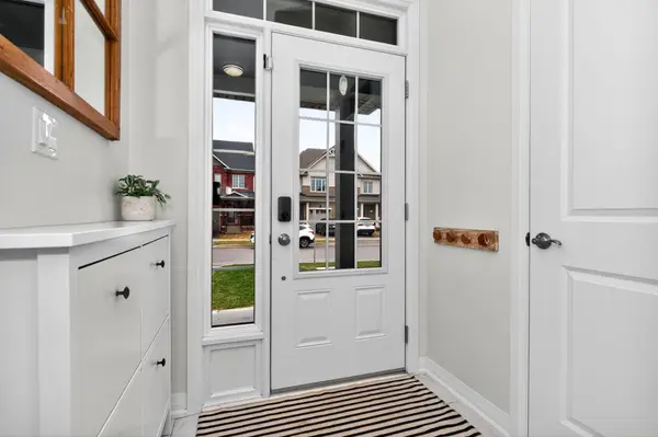 63 Copperhill HTS, Barrie, ON L9J 0K6