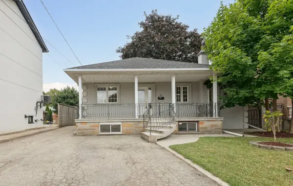 37 Brome RD, Toronto W04, ON M6L 1T5