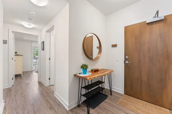 340 Plains RD E #202, Burlington, ON L7T 0C2