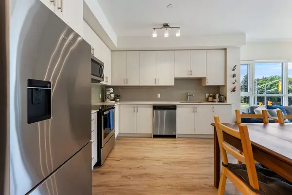 340 Plains RD E #202, Burlington, ON L7T 0C2