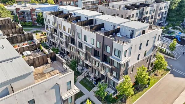 3476 Widdicombe WAY #9, Mississauga, ON L5L 2M5