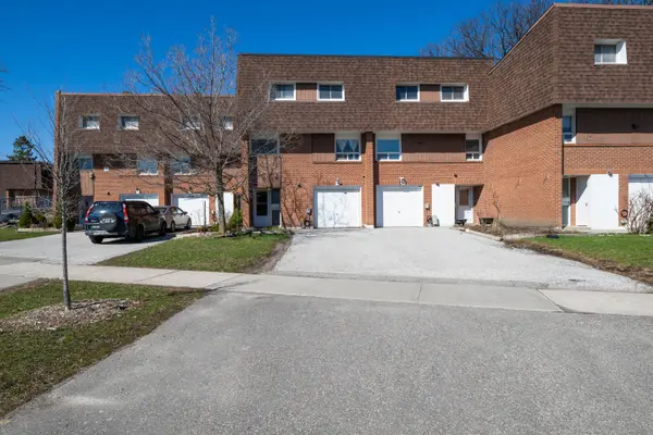 452 Silverstone DR #33, Toronto W10, ON M9V 3K8