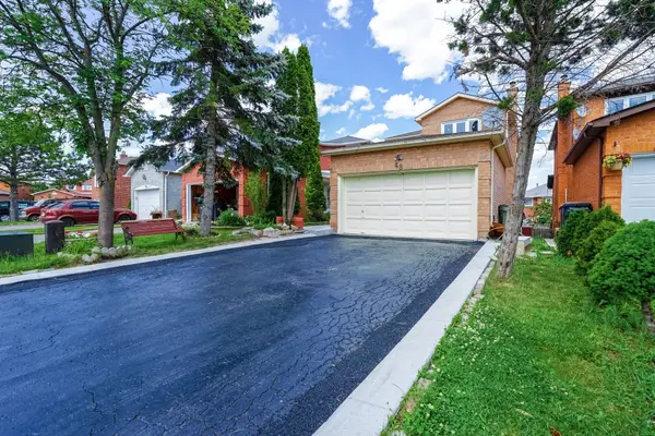 48 Cortez CT, Brampton, ON L6X 3Y9