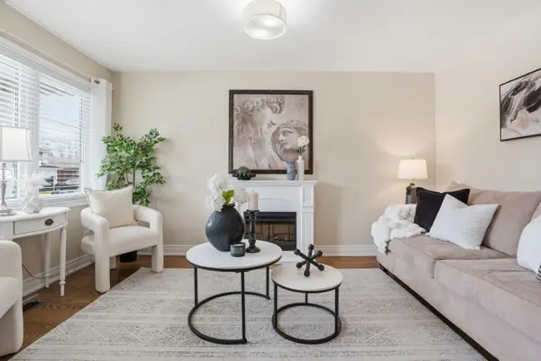 266 Melrose ST, Toronto W06, ON M8Z 1G6