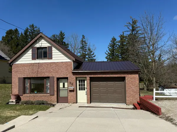 22 McGivern ST, Brockton, ON N0G 2V0