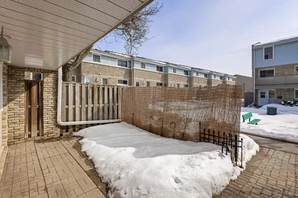 35 BRECKENRIDGE DR #28, Kitchener, ON N2B 3H5