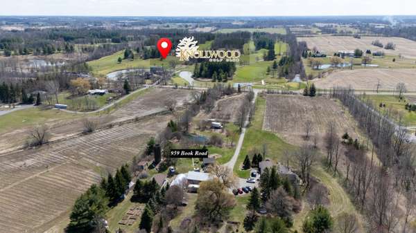 959 BOOK RD, Hamilton, ON L9G 3L1